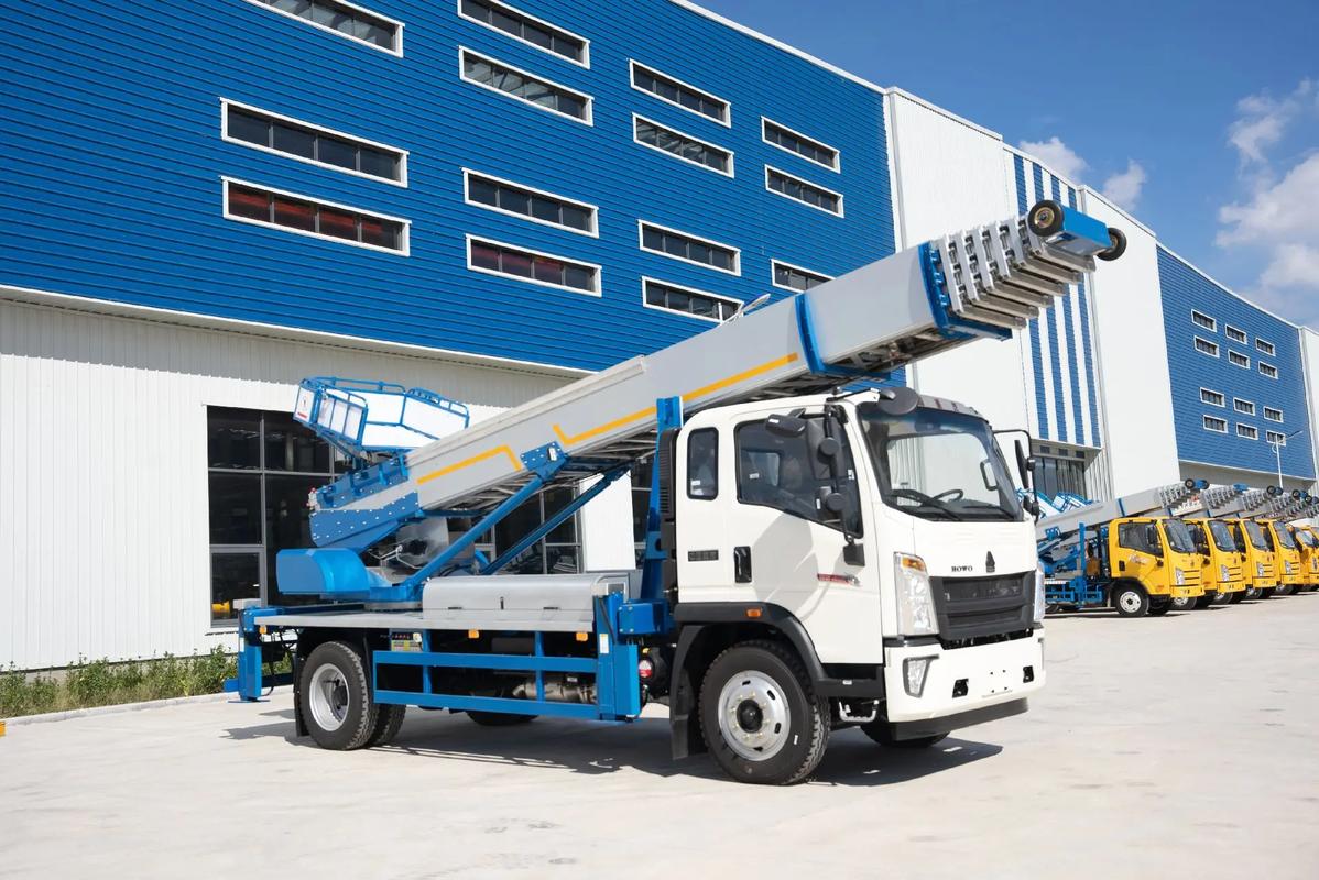 临清出租云梯车高空作业车 建筑垃圾搬运